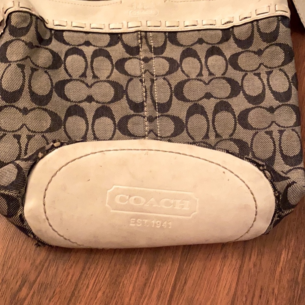 Coach Bag - Picture 9 of 10